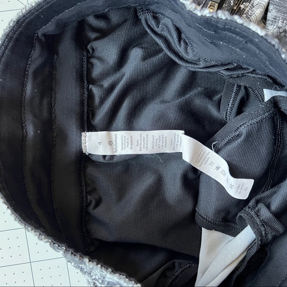 Lululemon shorts - Picture 2 of 6